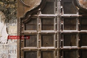 kricket-soho-london-bar-restaurant-design-interiors-haveli-door-indian-caption